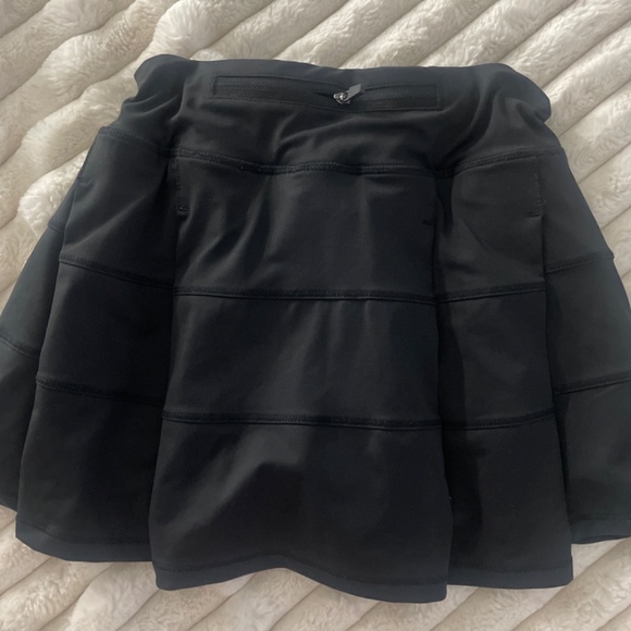 athletic skirt - Picture 3 of 4